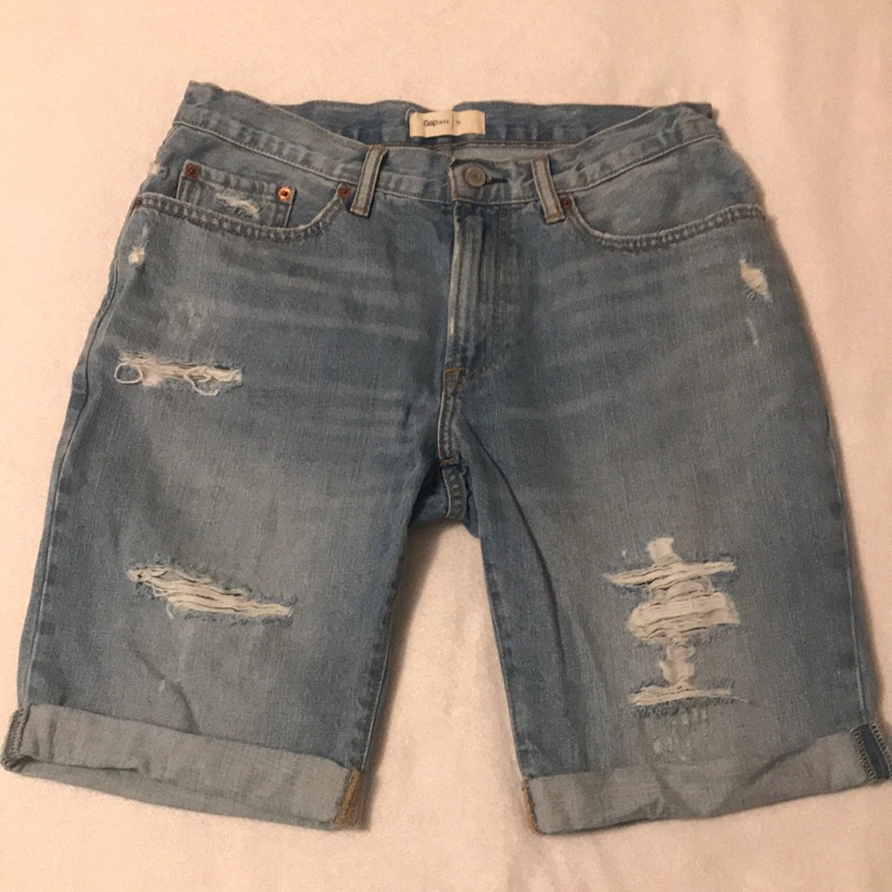 Gap 1969 distressed shorts